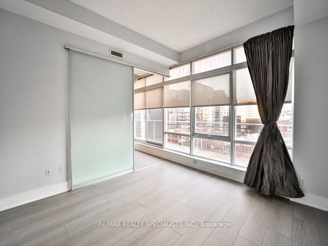 803 - 20 Stewart St