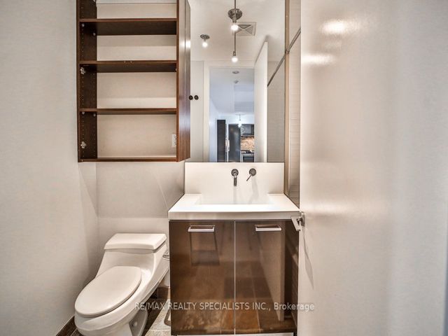 803 - 20 Stewart St