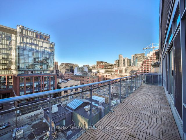 803 - 20 Stewart St