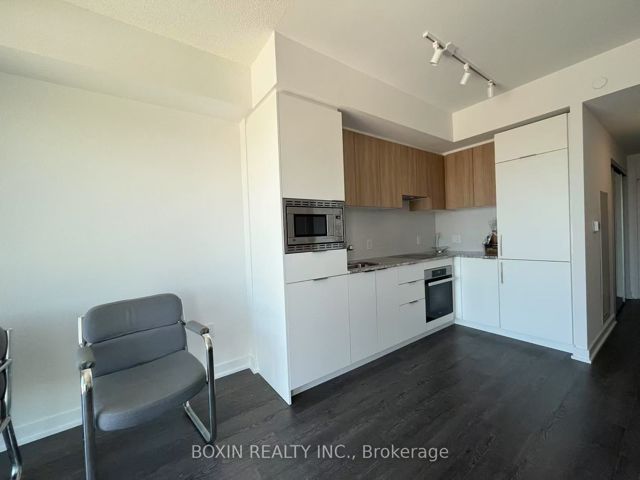1215 - 20 O' Neil Rd E