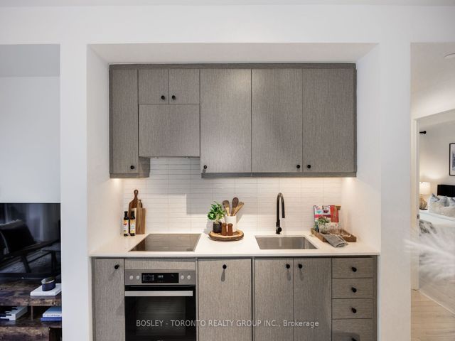 409 - 9 Tecumseth St