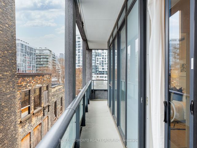 409 - 9 Tecumseth St