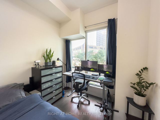 210 - 16 Yonge St