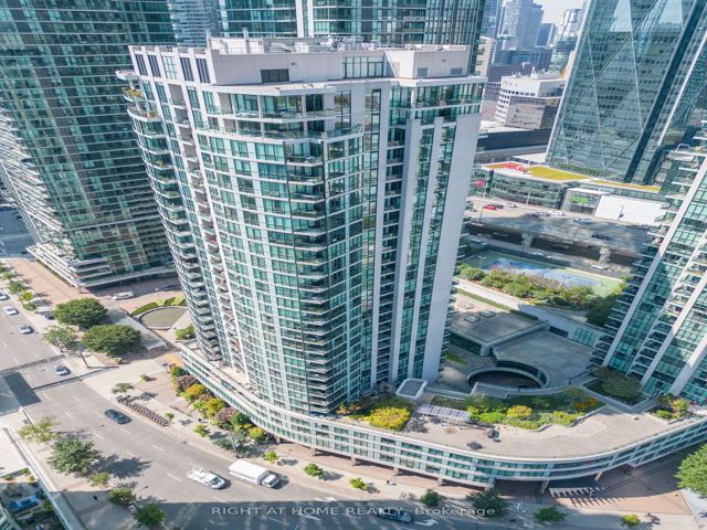 210 - 16 Yonge St