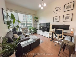 210 - 16 Yonge St