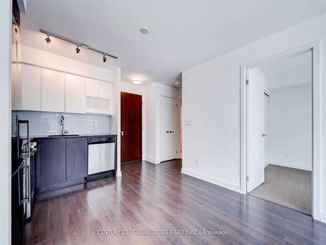 302 - 120 Varna Dr