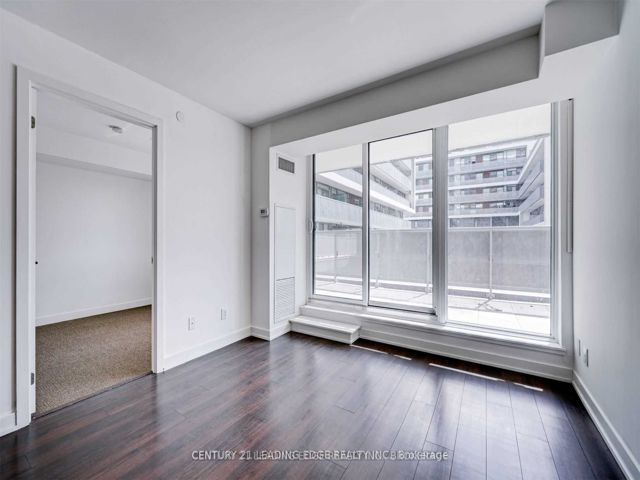 302 - 120 Varna Dr