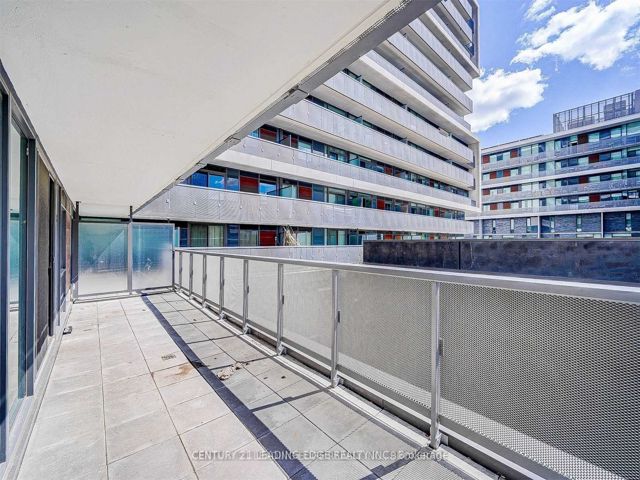 302 - 120 Varna Dr