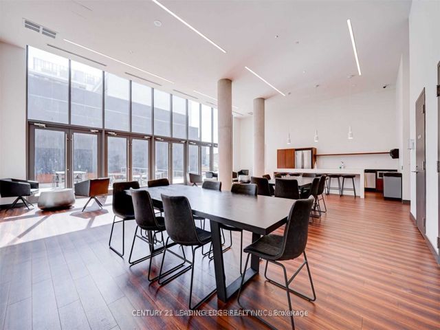 302 - 120 Varna Dr