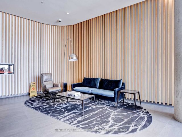 302 - 120 Varna Dr