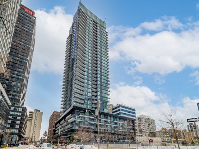 308 - 30 Roehampton Ave