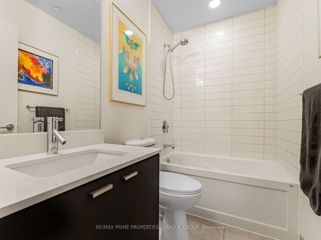 308 - 30 Roehampton Ave