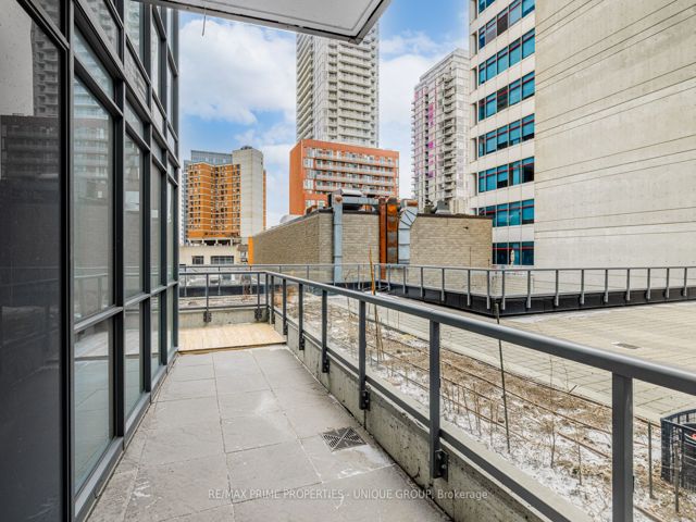308 - 30 Roehampton Ave