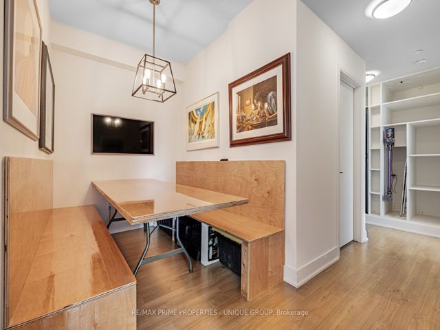 308 - 30 Roehampton Ave