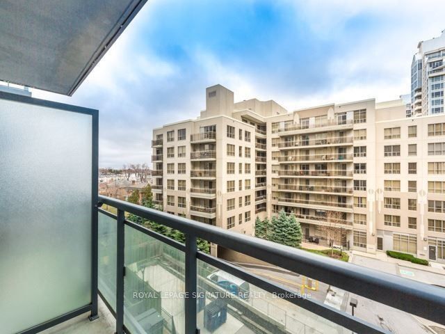 402 - 17 Kenaston Gdns