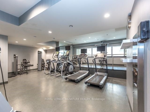 402 - 17 Kenaston Gdns
