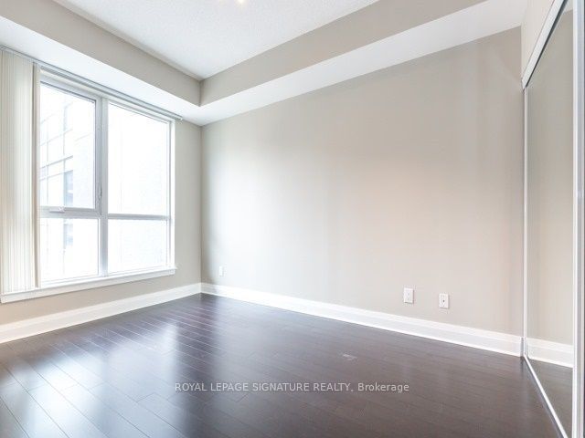 402 - 17 Kenaston Gdns