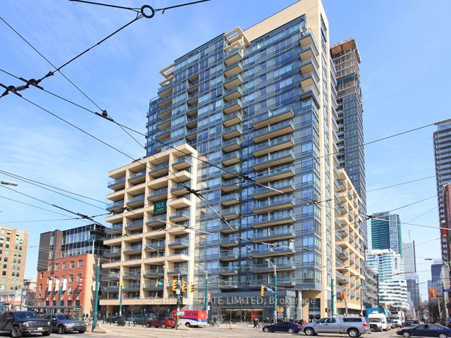 908 - 438 King St W