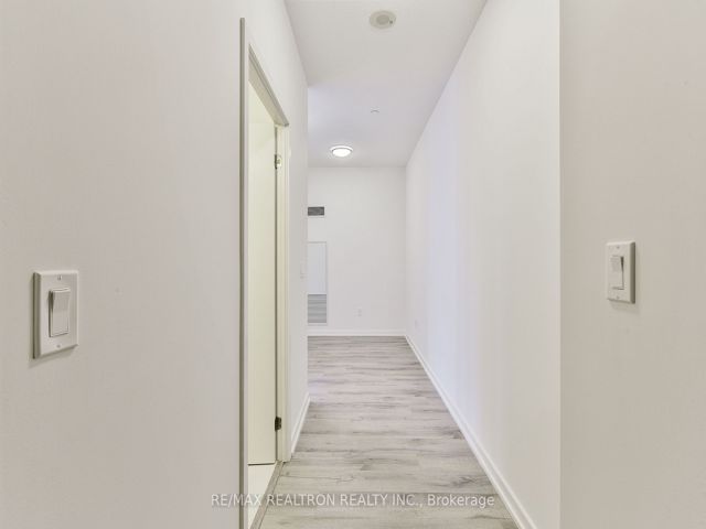 1310 - 52 Forest Manor Rd