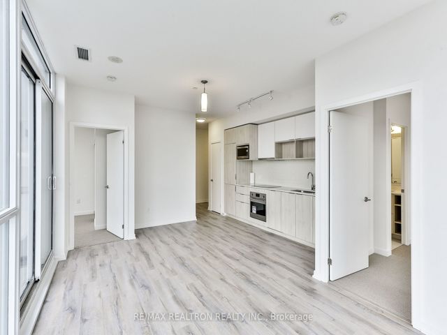 1310 - 52 Forest Manor Rd