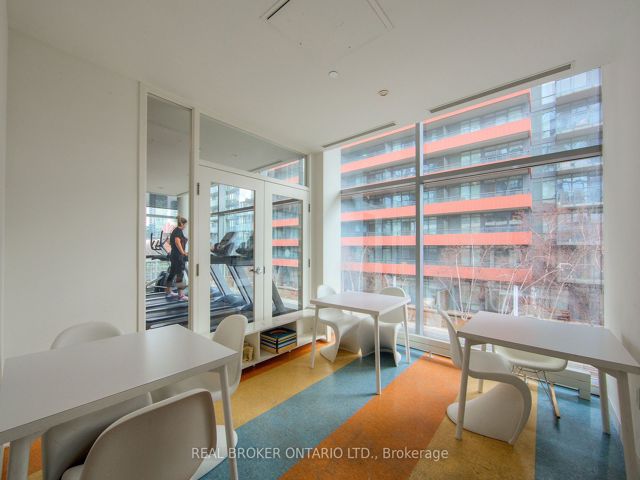 2716 - 25 Telegram Mews