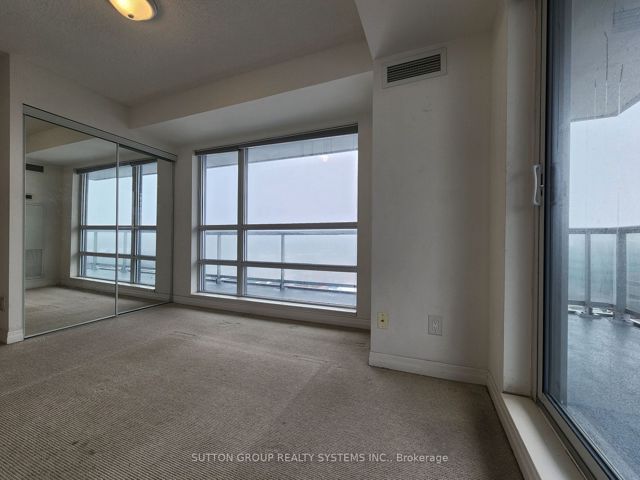 611 - 30 Herons Hill Way