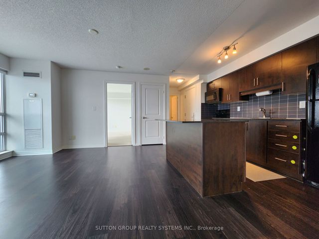 611 - 30 Herons Hill Way