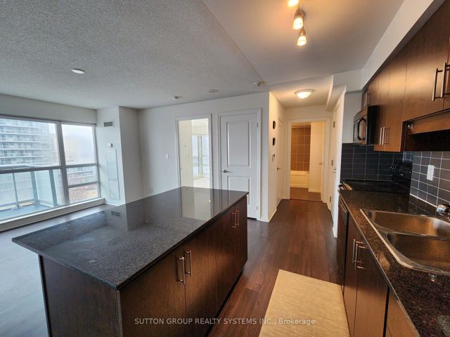 611 - 30 Herons Hill Way