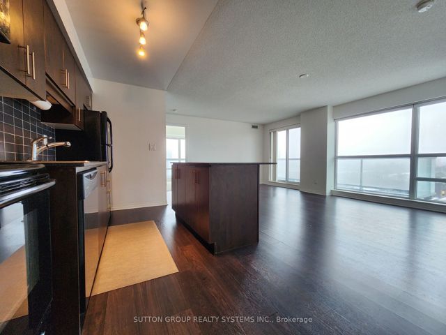 611 - 30 Herons Hill Way