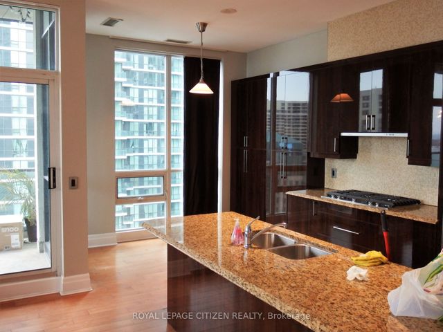 2905 - 12 Yonge St