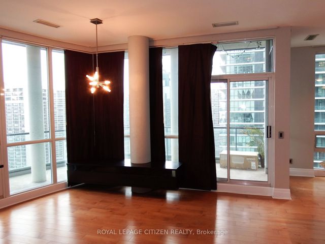 2905 - 12 Yonge St