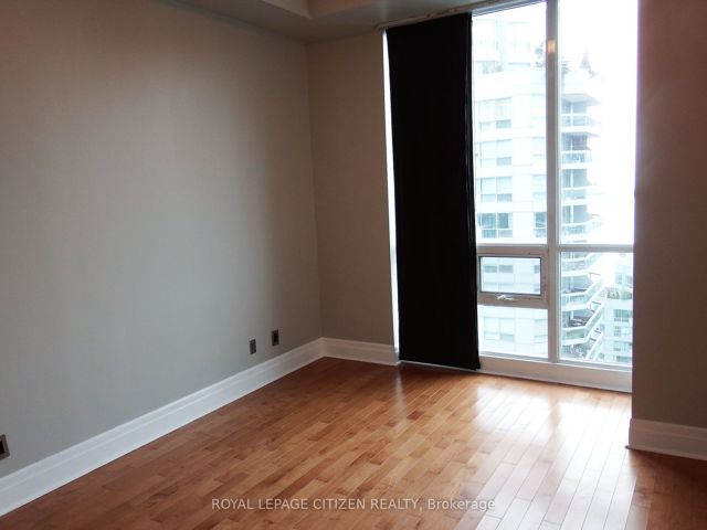 2905 - 12 Yonge St