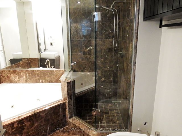 2905 - 12 Yonge St