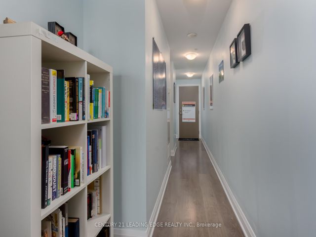 917 - 160 Vanderhoof Ave