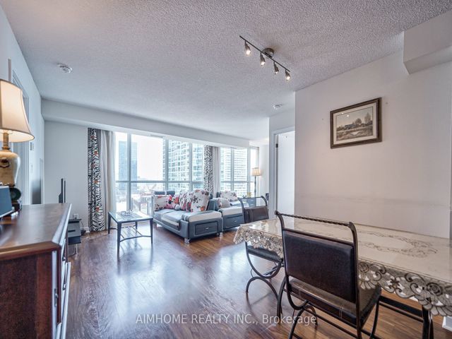 1508 - 33 Bay St