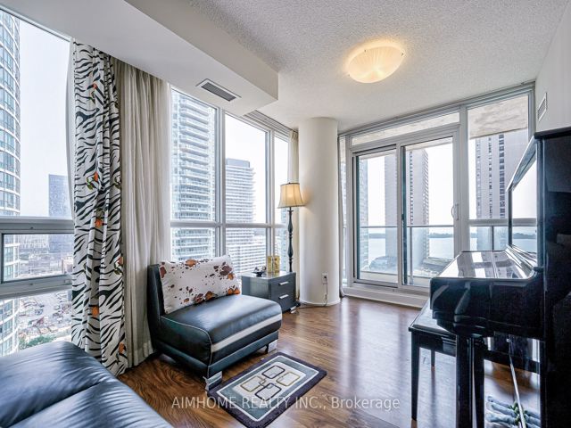 1508 - 33 Bay St