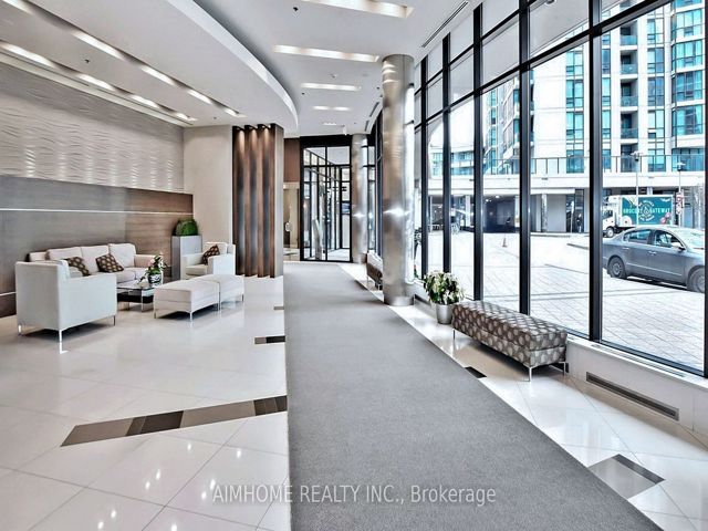 1508 - 33 Bay St