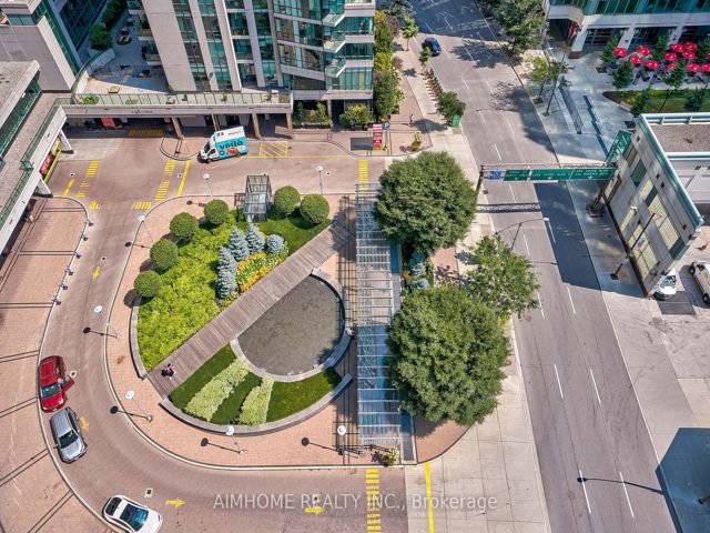 1508 - 33 Bay St