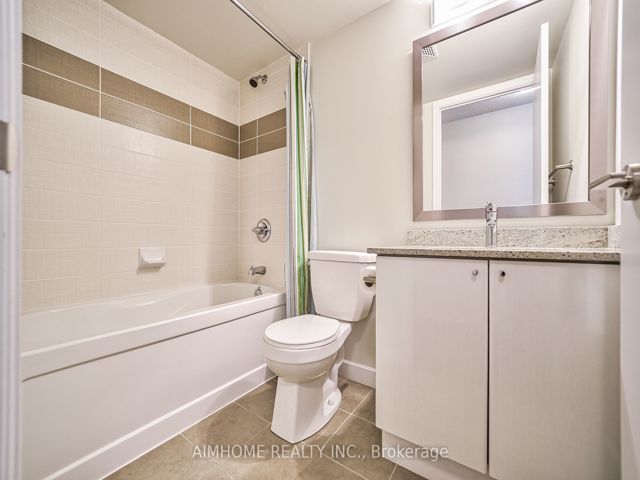 1508 - 33 Bay St