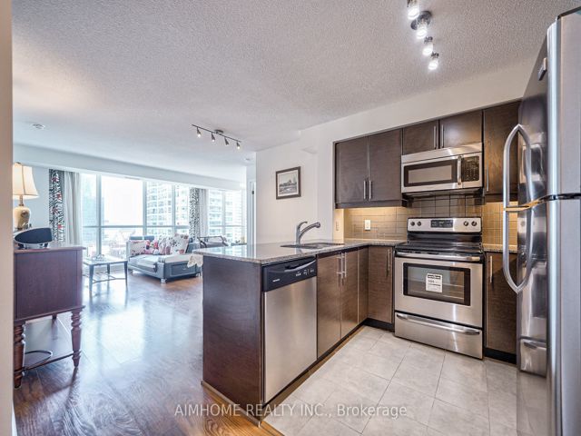 1508 - 33 Bay St