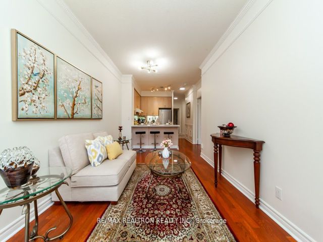 #309 - 555 Yonge St