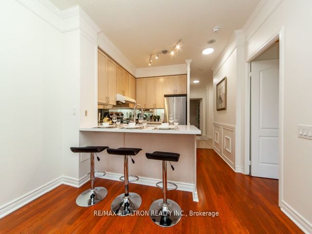 #309 - 555 Yonge St