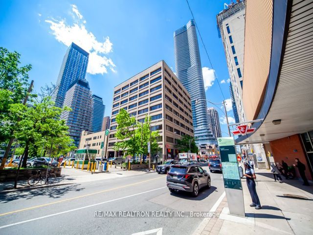 #309 - 555 Yonge St