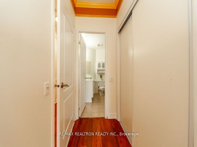 #309 - 555 Yonge St