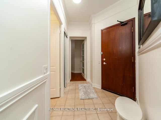 #309 - 555 Yonge St