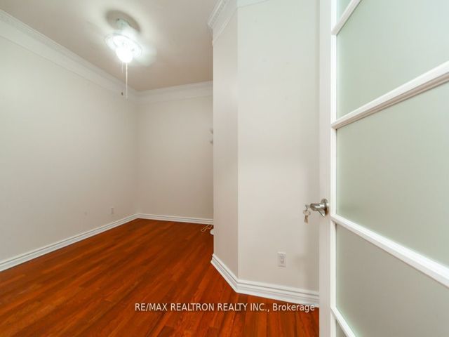 #309 - 555 Yonge St