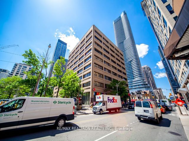 #309 - 555 Yonge St