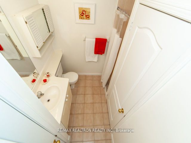 #309 - 555 Yonge St