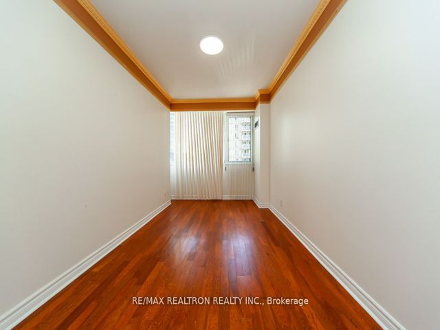 #309 - 555 Yonge St