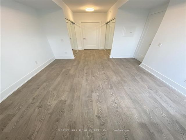 1302 - 480 Front St W